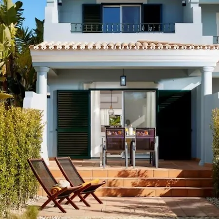 Lobo Palm Village